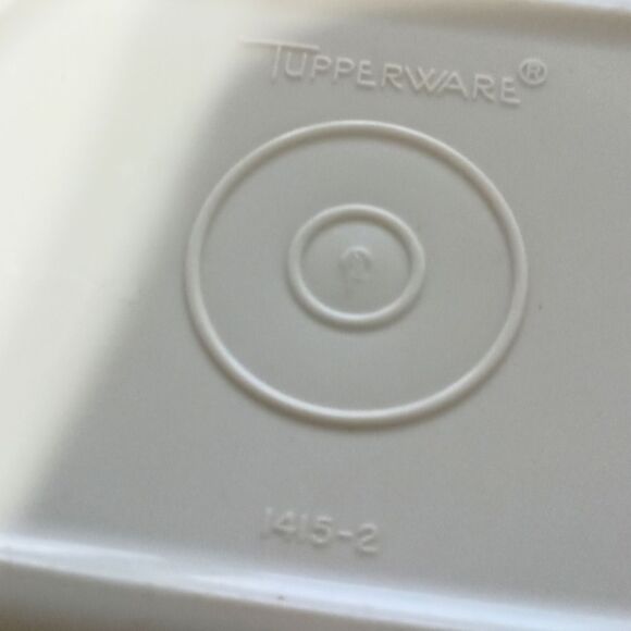 Tupperware Creamer Sugar Bowl Set Almond Blue Lids Retro 1415-2 & 1414-2 Vintage - Picture 5 of 16